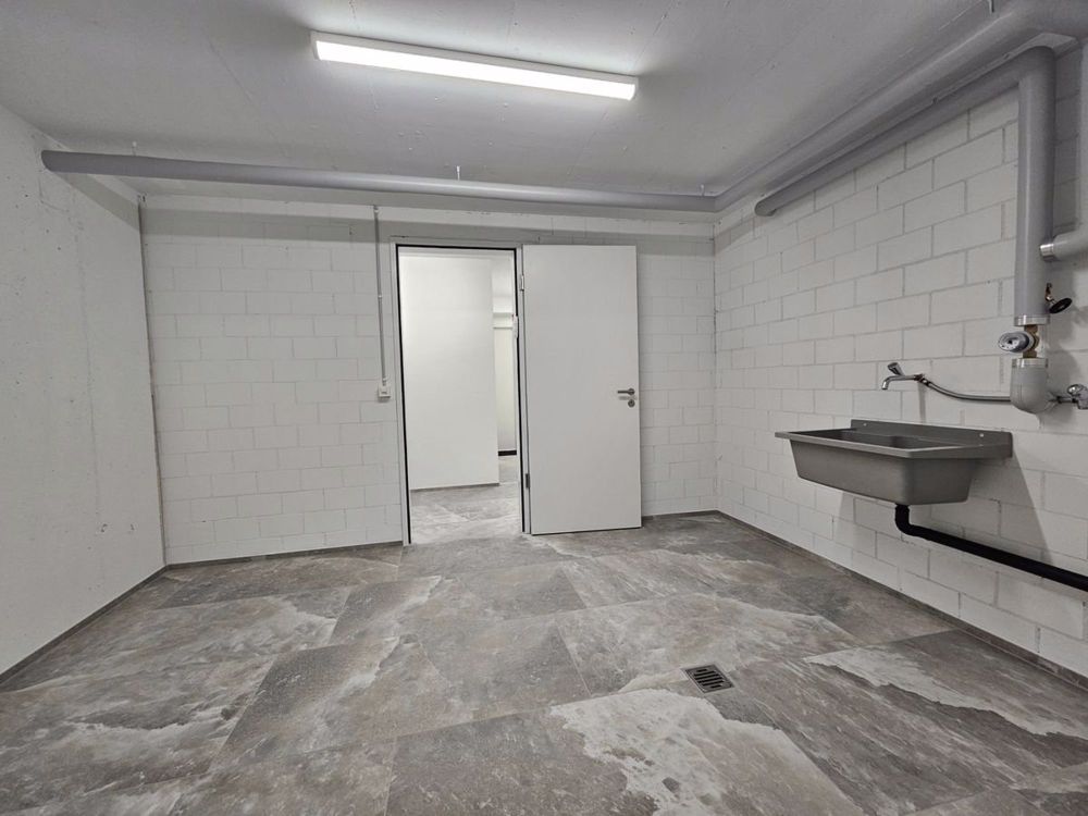 NEUBAU AN TOP LAGE (WHG-B) MIT GROSSZÜGIGER SITZPLATZ 88M2 UND MIT EIGNE WASCHKÜCHE UND KELLER (23 m2) - Waschküche / Keller