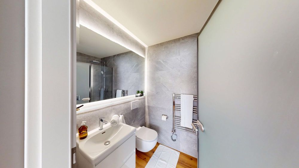 Erstvermietung nach Komplettsanierung – Exklusive Maisonette im Stadtzentrum - Bild 6