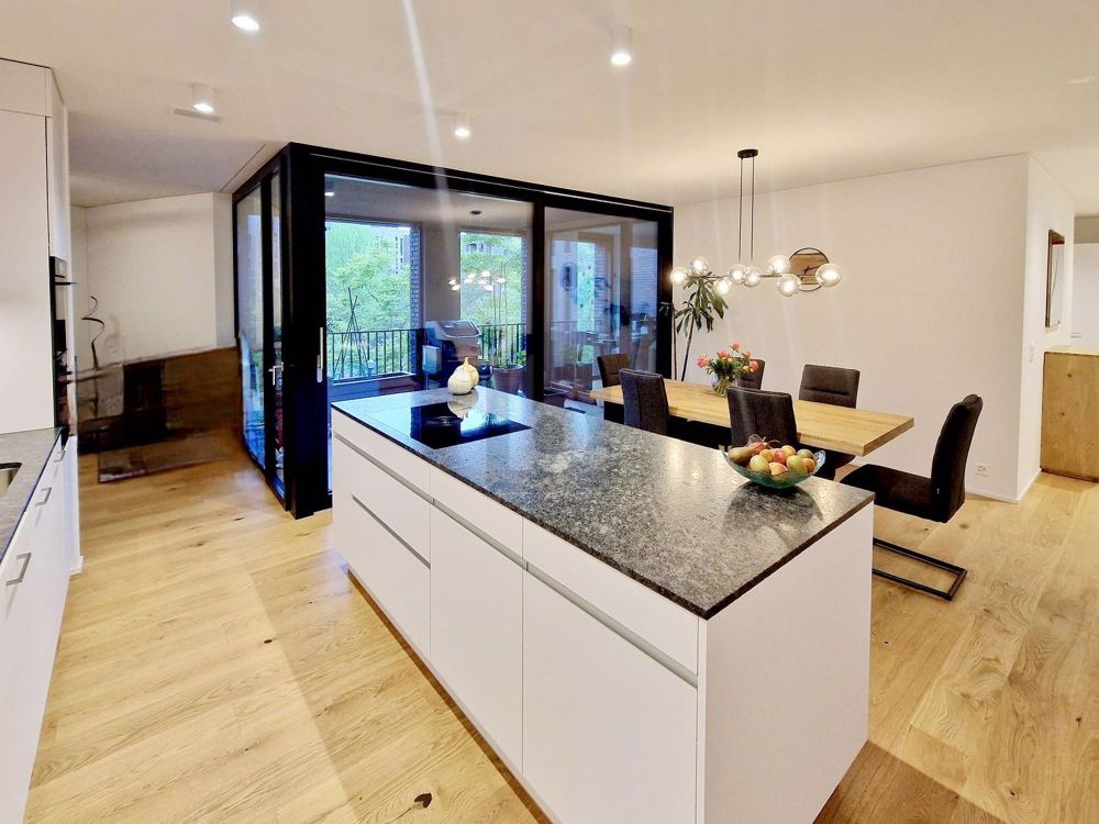 TOP MODERN MIT 2 GROSSEN LOGGIAS - Bild 2