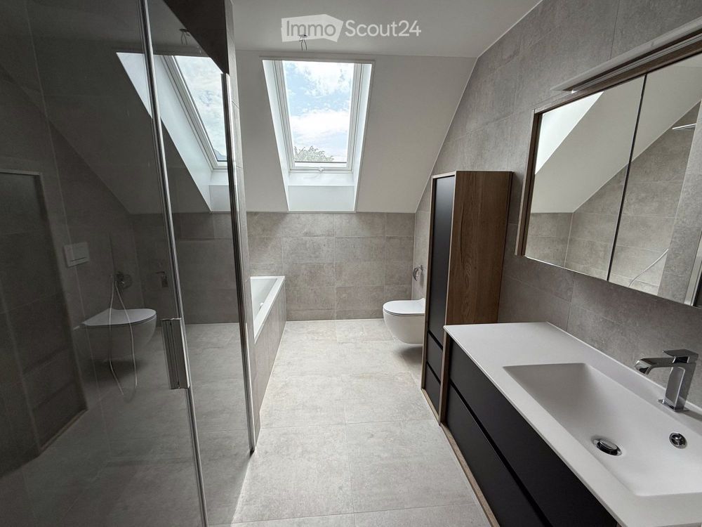 1. Halbjahresmiete wird für dieses prächtige Attikapenthouse mit 161 m2 auf zwei Etagen mit Terrassen angeboten - Bild 7