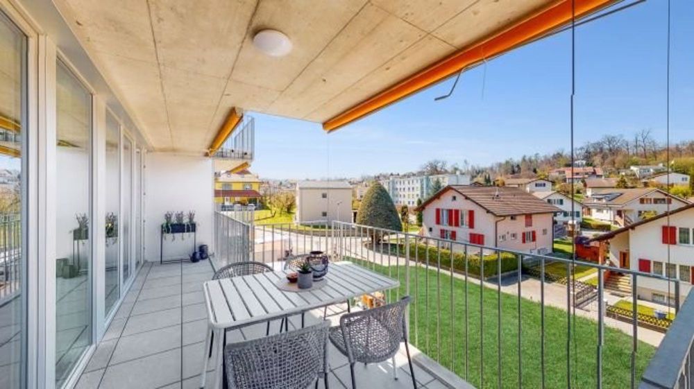 WOHNUNGEN MIT STIL - OHNE STRAHLEN - 35-Zimmer-Wohnung-in-Schmitten-Balkon-klein
