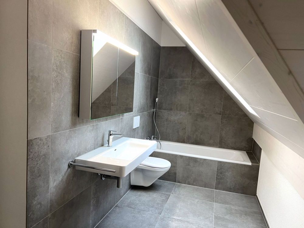 Erstvermietung: Hoch oben - Stilvolle Dachwohnung mit Weitblick - Bild 4