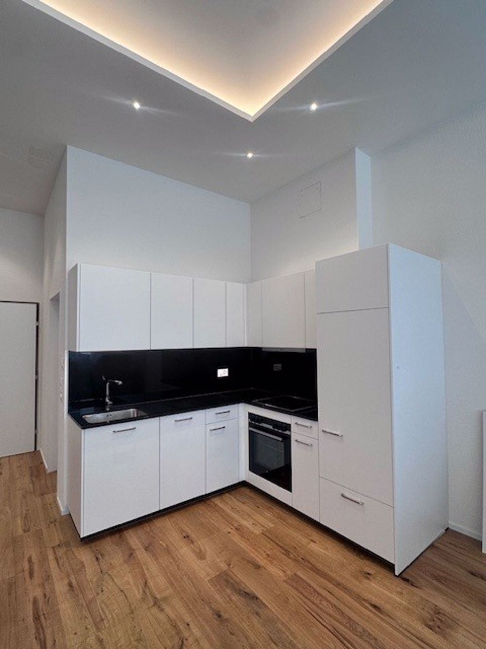 Hohe Räume, viel Licht, viele Extras, viel Platz - Bild 3