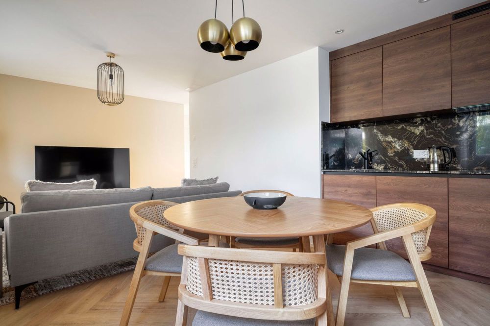 Trendy Wiedikon 2.5ZW mit Keller + W/T, nah am Markt, über Blueground - Bild 5