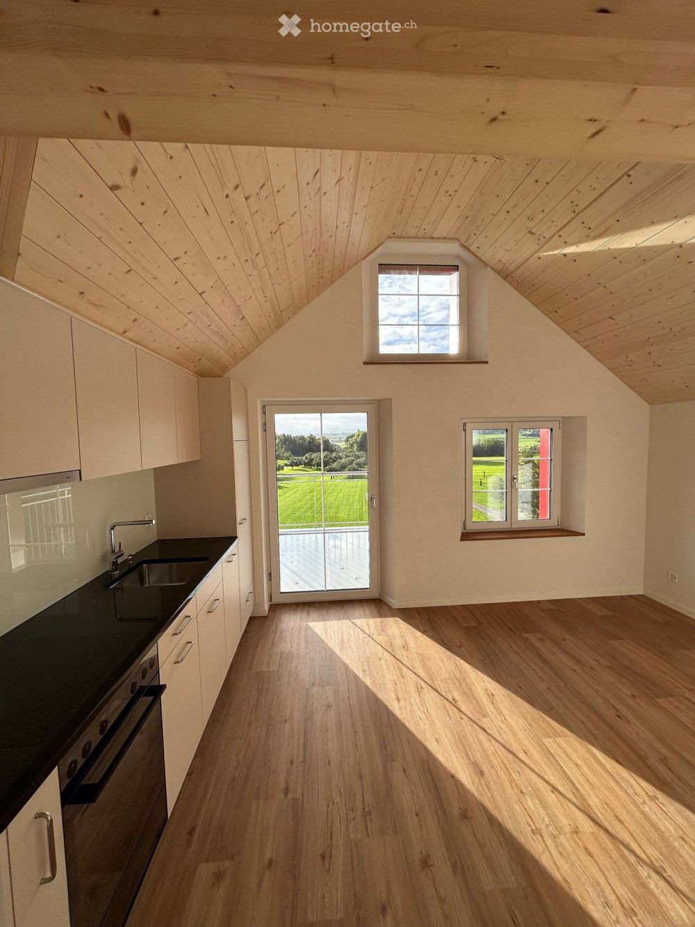 Moderne 2.5-Zimmer-Dachwohnung in Kümmertshausen - Bild 2