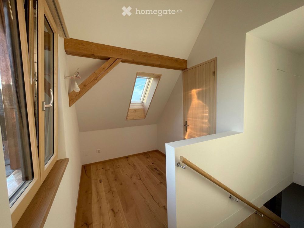 Sonnige und grosszügige 3.5-Zimmer-Wohnung als eigener Hausteil - Bild 7