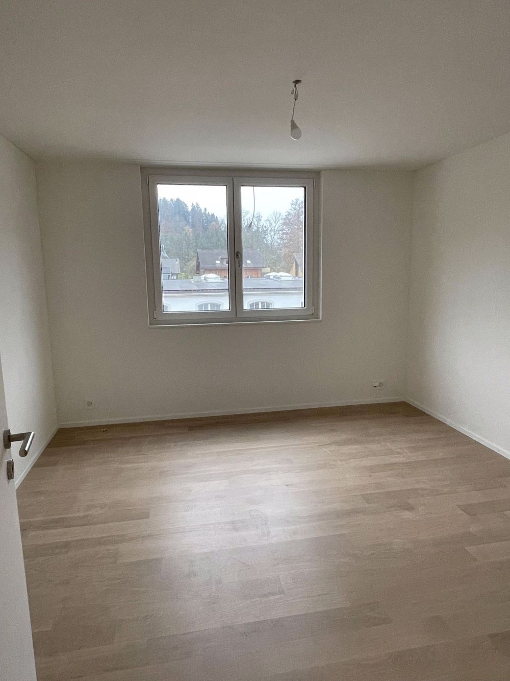 Idyllisches Wohnen - Erstvermietung moderner 4.5-Zimmmer-Wohnung mit grosszügigem Balkon - Bild 9