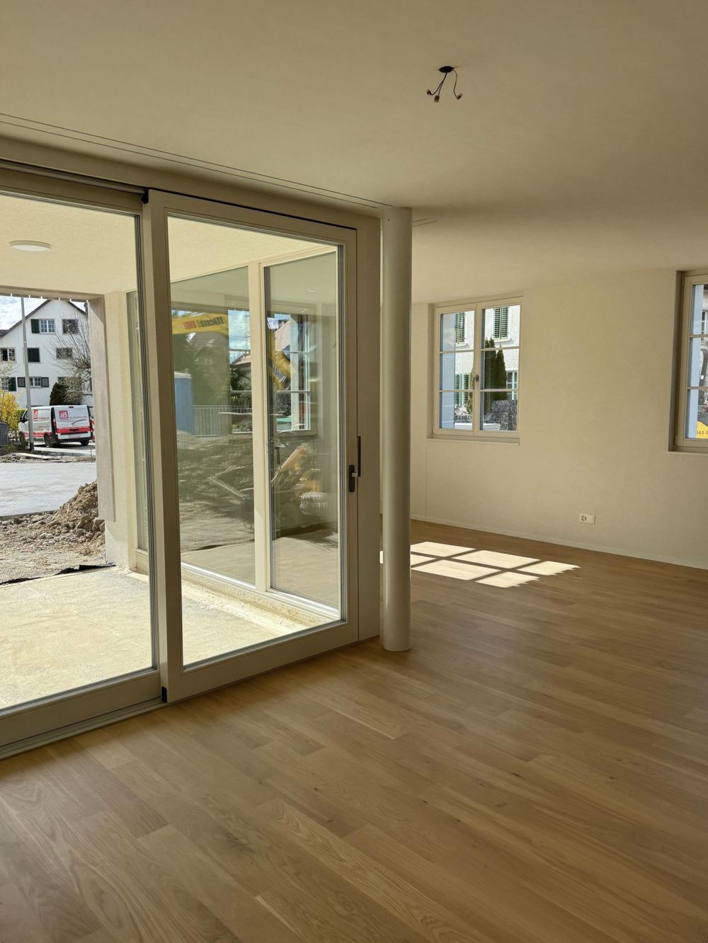 Idyllische 4.5 Zimmer-Wohnung im ruhigen Nürensdorf - Bild 5