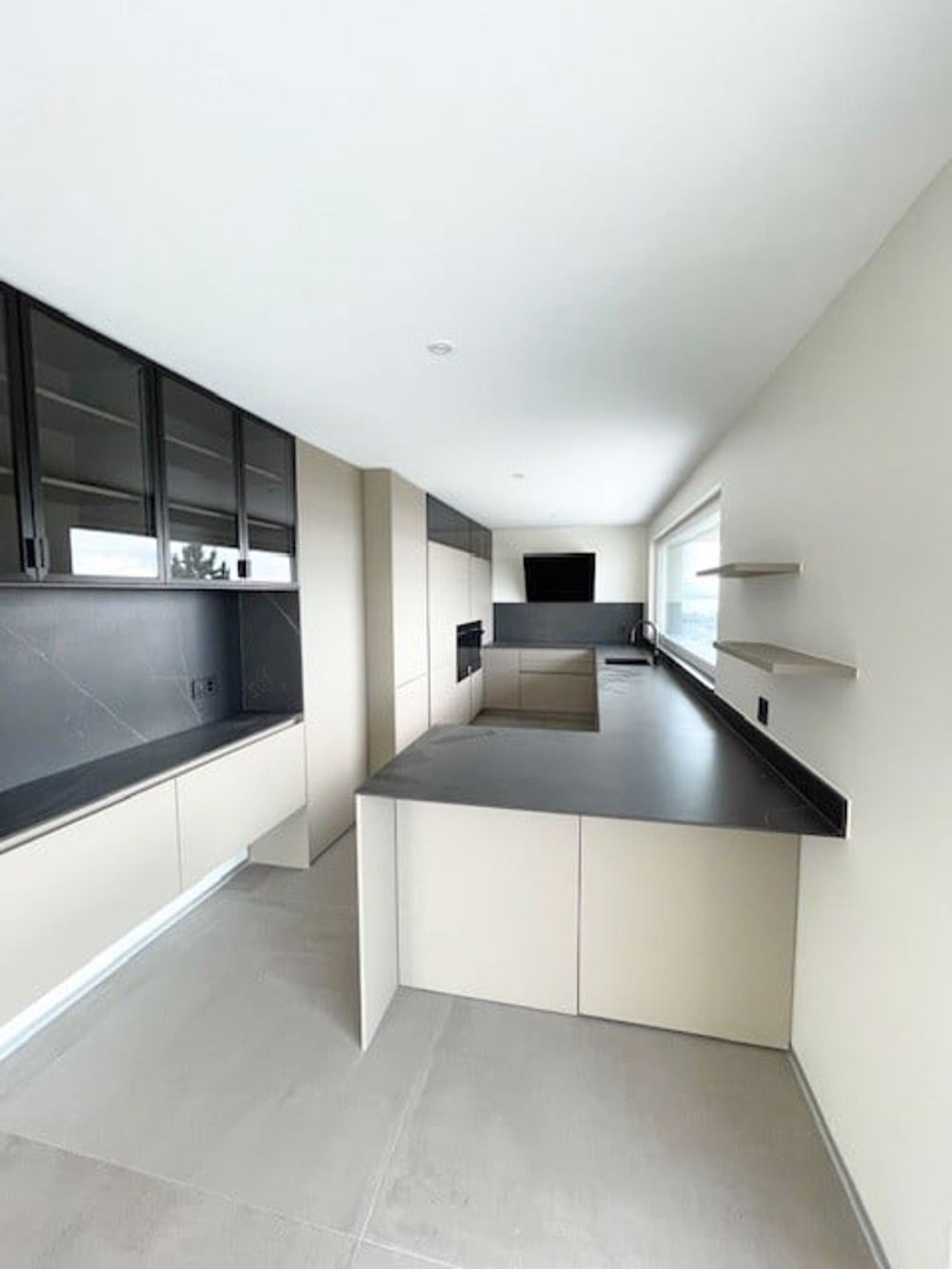 Magnifique appartement de 4,5 pièces avec vue panoramique à Neuchâtel - Bild 2