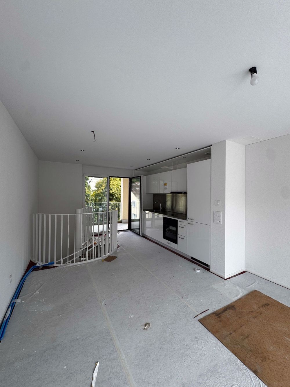Moderne 2.5-Zimmer-Duplex-Wohnung mit Balkon in Luzern - Bild 1