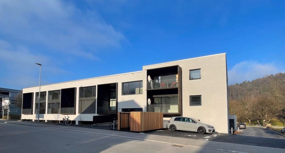 Exklusives Loft mit Gartensitzplatz und integrierter Garagenbox - Bild 11