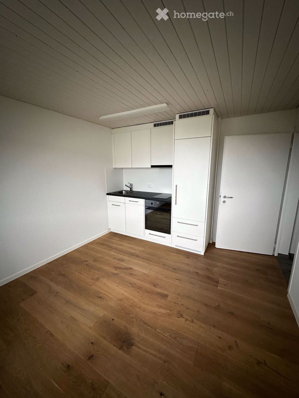 Charmante 1.5-Zimmer-Wohnung mit herrlicher Aussicht (Erstbezug), eigener kleiner Sitzplatz, Sauna - Bild 3