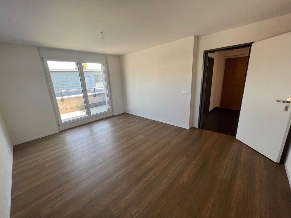 Moderne 4.5-Zimmer-Dachwohnung mit Panoramablick - Bild 2