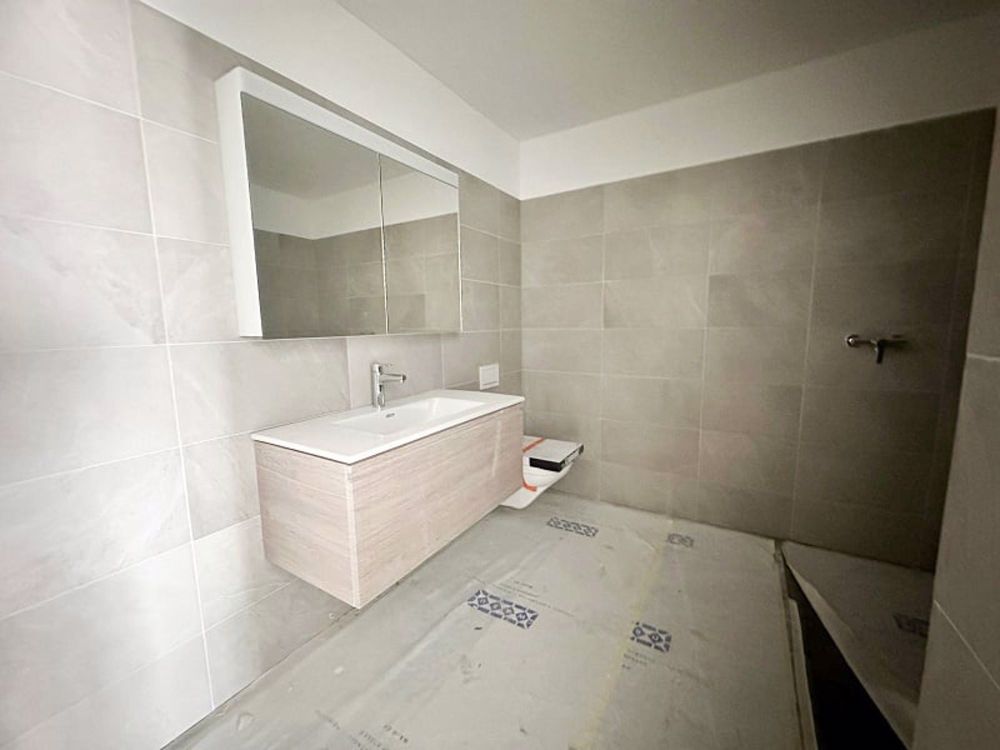 Wohnen und in Ruhe den Bach geniessen - Dusche