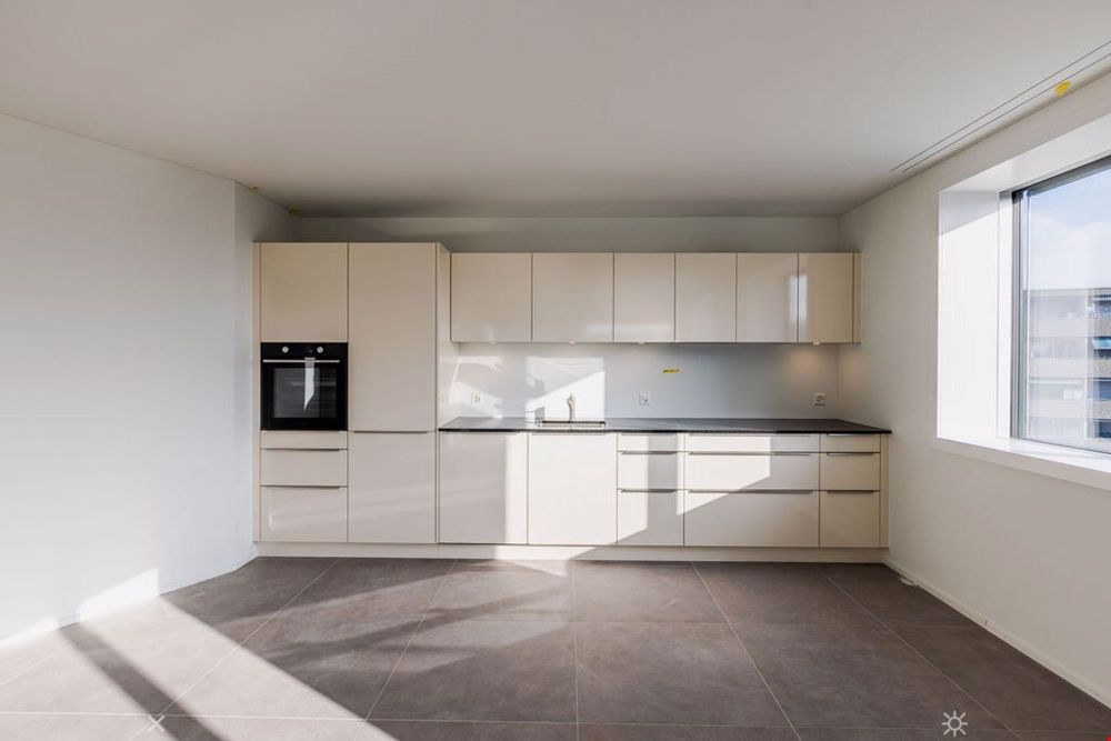 Einzigartige 3.5-Zimmerwohnung mit Loggia und privater Terrasse - Bild 2