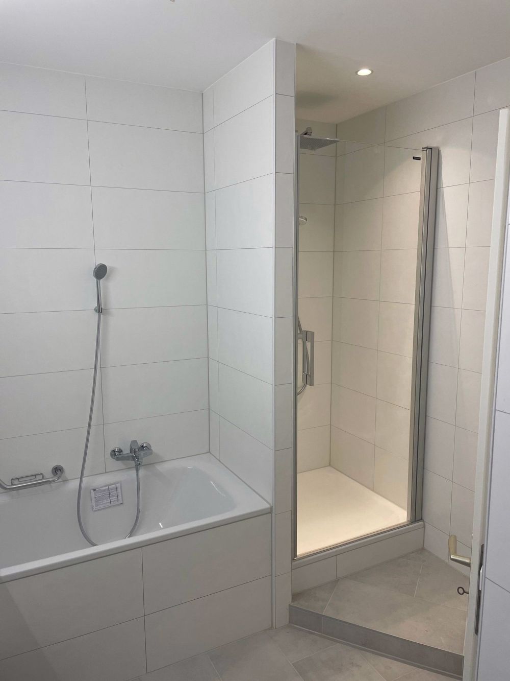 Nouvel appartement avec vue sur la vieille ville jusqu'aux Préalpes - Bild 11
