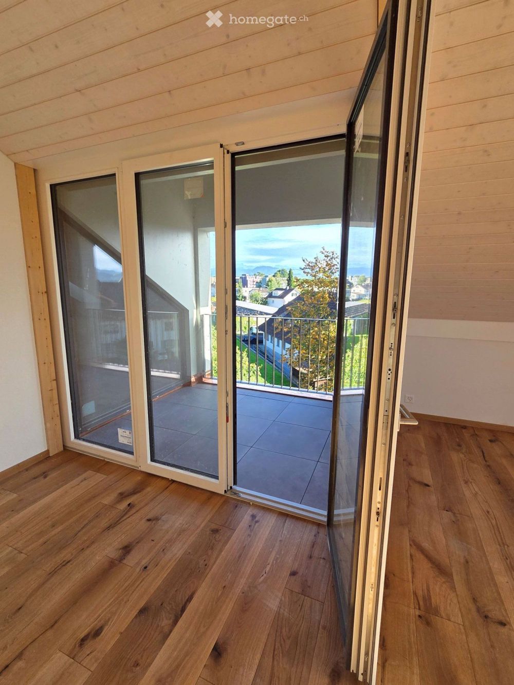 Dachwohnung mit wunderbarer Fernsicht - Bild 8