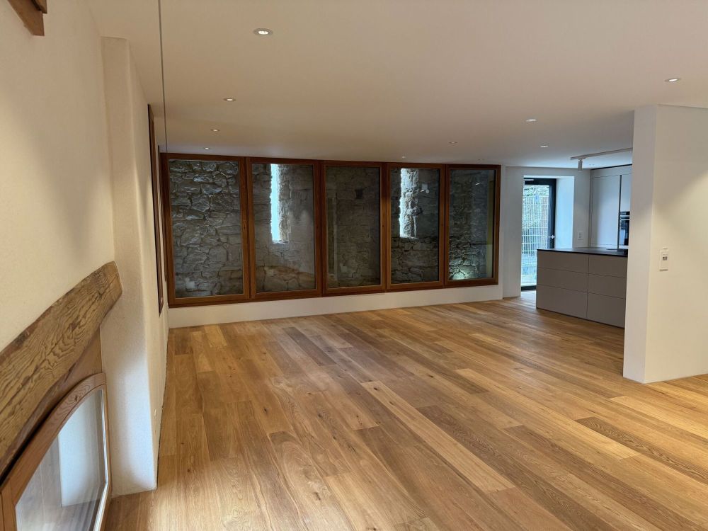 Sehr schöne und luxuriöse 3 1/2 - Zimmer Wohnung - Bild 1
