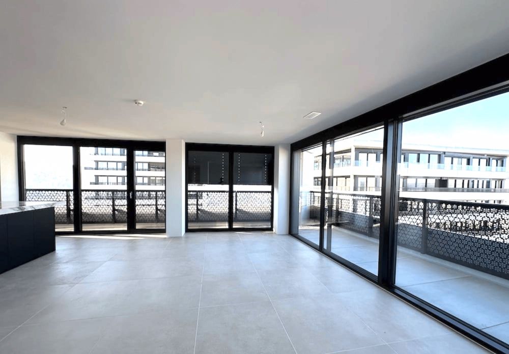 EXKLUSIV WOHNEN AUF 33. ETAGE DES HÖCHSTEN WOHNGEBÄUDES DER SCHWEIZ - Bild 5