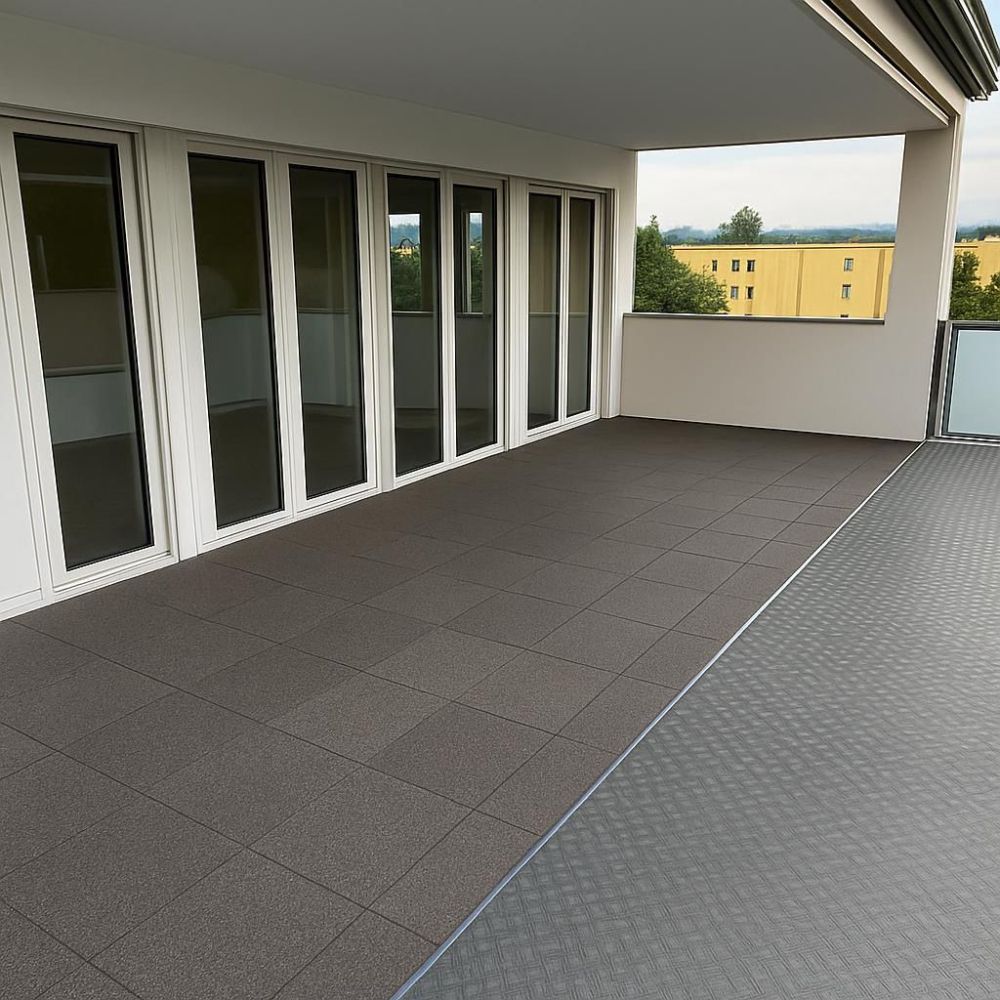 Exklusive 2.5-Zimmer-Attikawohnung mit grosser Terrasse in Studen - Bild 6