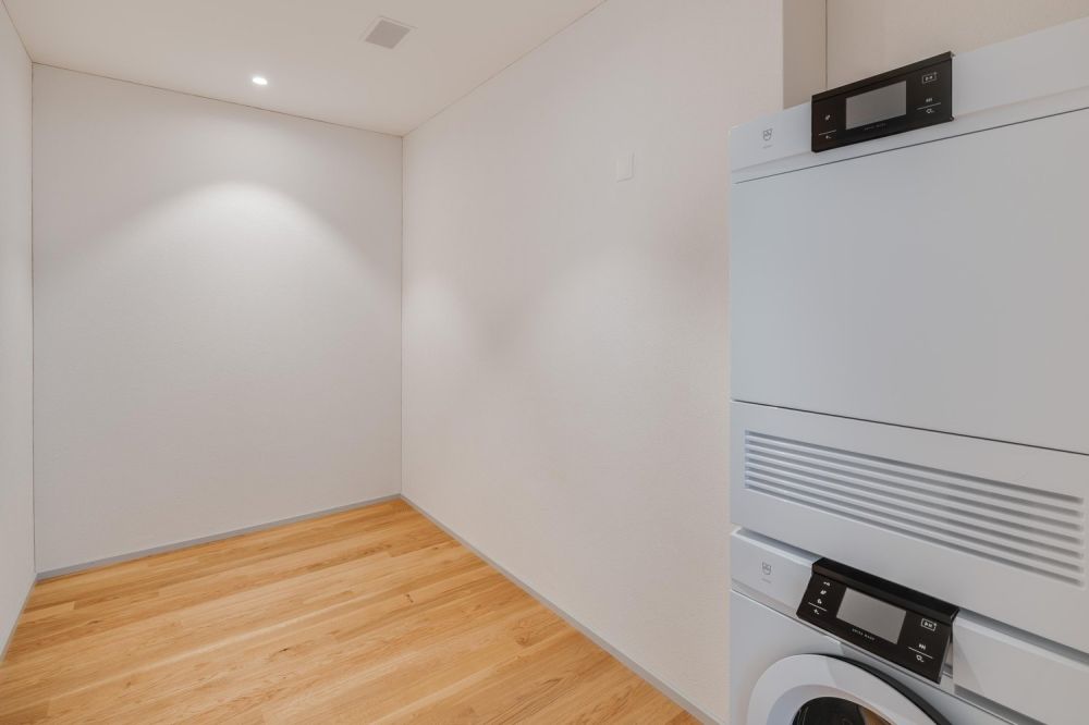 2.5 Zimmerwohnung in Worben - Bild 10