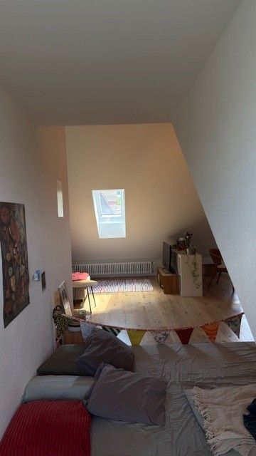 Neu renovierte, charmante Dachwohnung! - Bild 1
