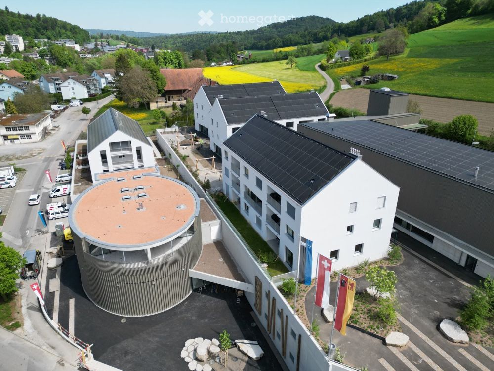 Erstvermietung von sehr grosszügigem Wohnraum an bester Zentrumslage (höchster Innenausbaustandard) - Bild 1