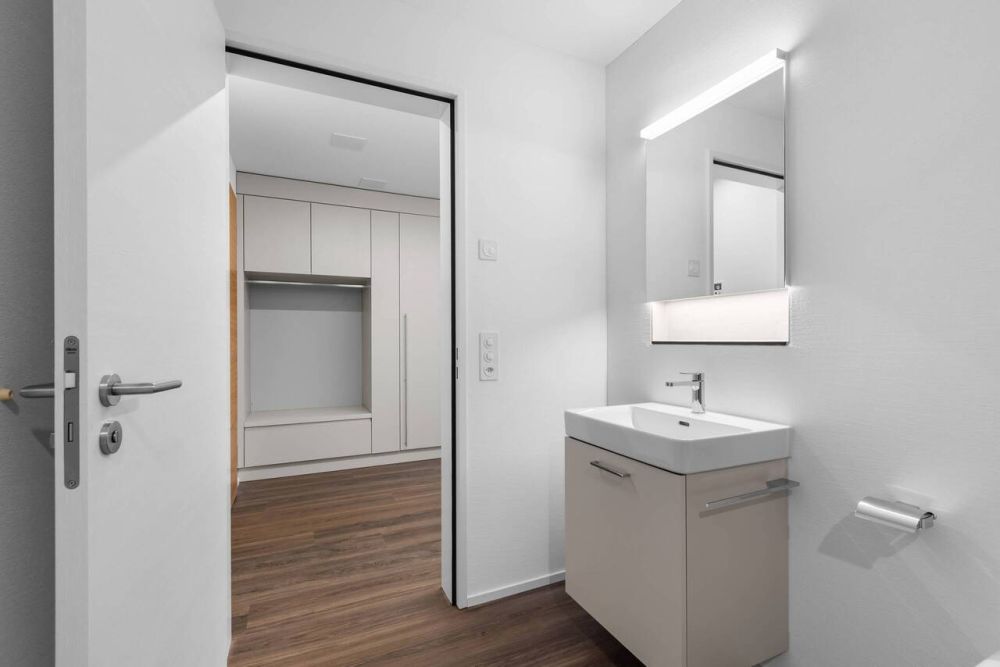 Moderne 2.5-Zimmer-Wohnung mit hochwertigem Ausbau und Loggia - Bild 5