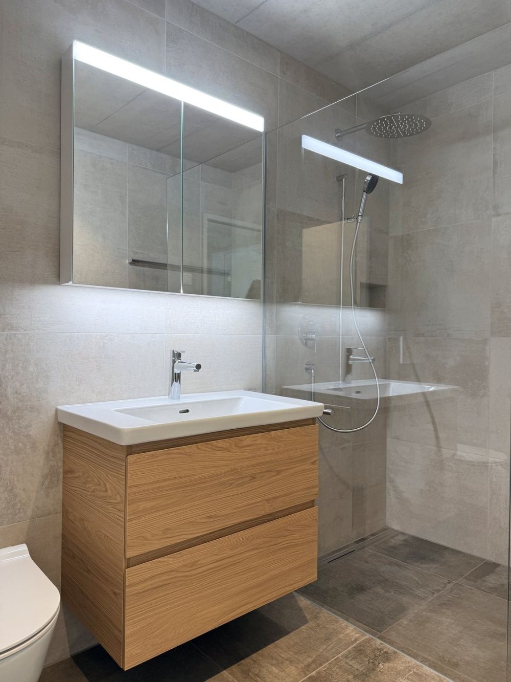 Modernes Attikawohnen im Neubau - 4.5 Zimmer mit riesiger Terrasse - Badezimmer