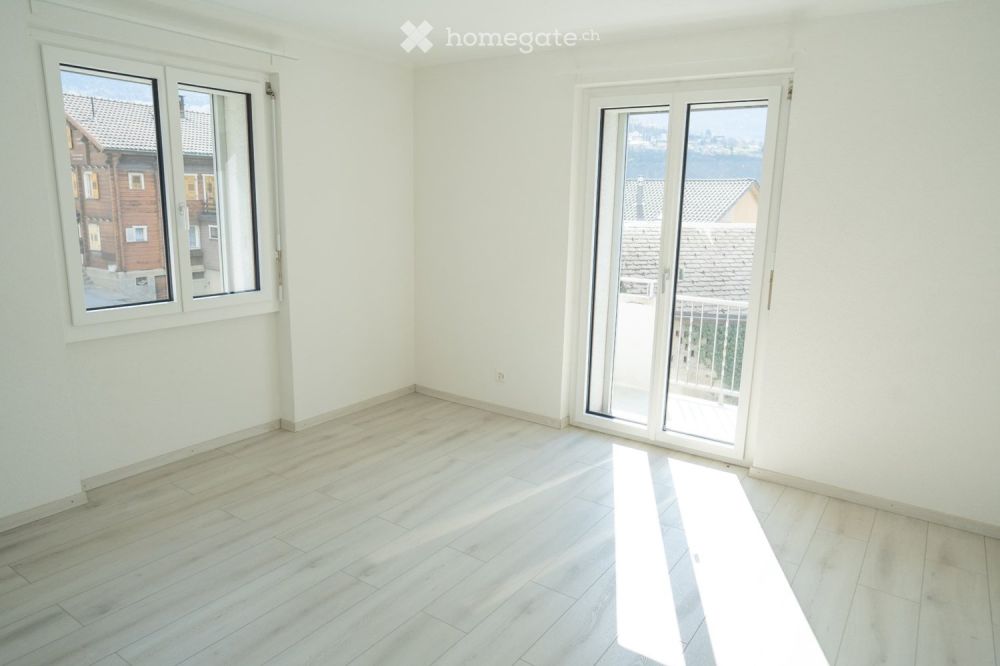 Zu vermieten: Schöne 4 1/2 Zimmerwohnung in 3-Familienhaus - Bild 1