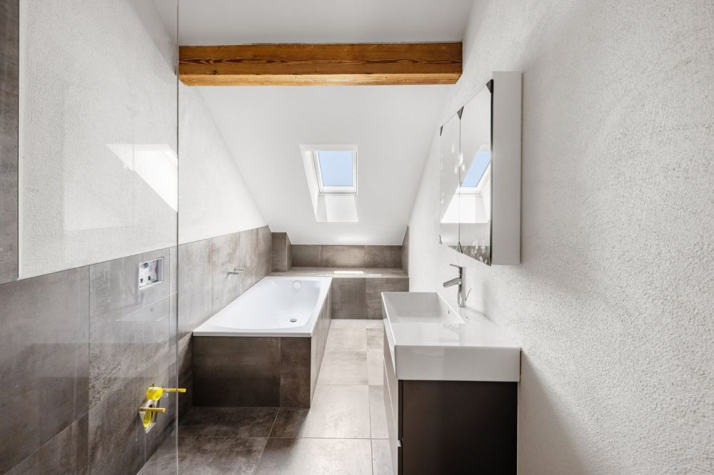 Erstvermietung nach Sanierung - Badezimmer