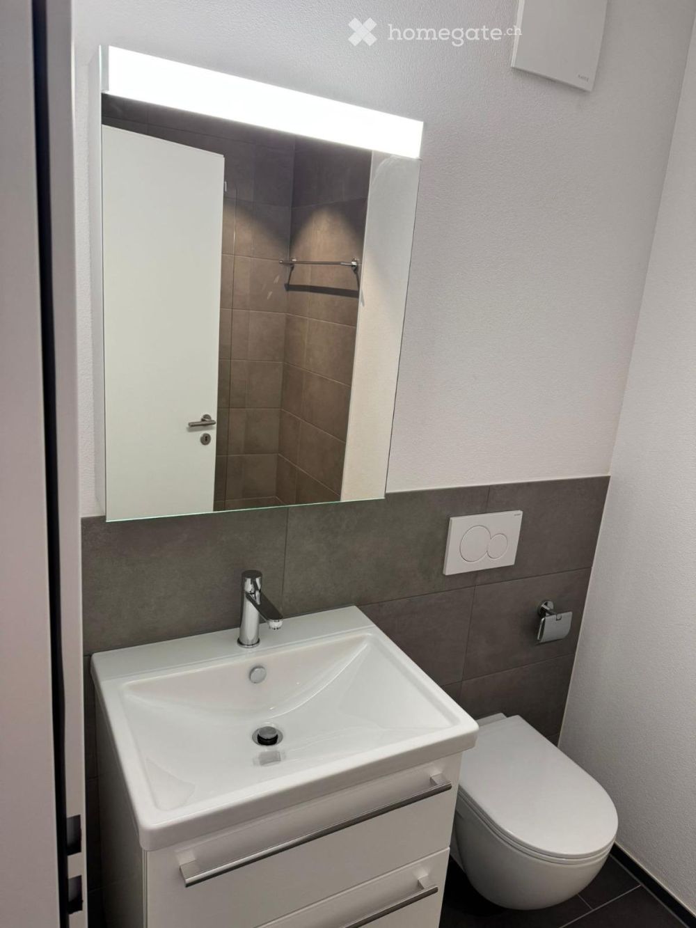 Helle 3.5Zi-Dachwohnung (Preis inkl. PP 1. UG) - Bild 3