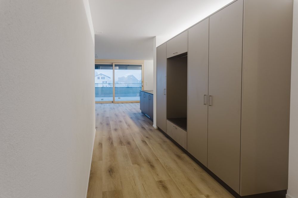 sehr grosszügige, familienfreundliche 5 1/2-Zi-Wohnung im Zweifamilienhaus - Bild 5