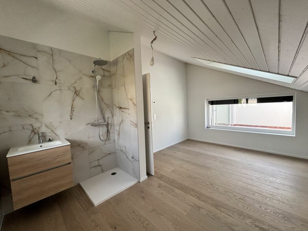 Magnifique appartement neuf, en attique avec vue lac - Bild 7