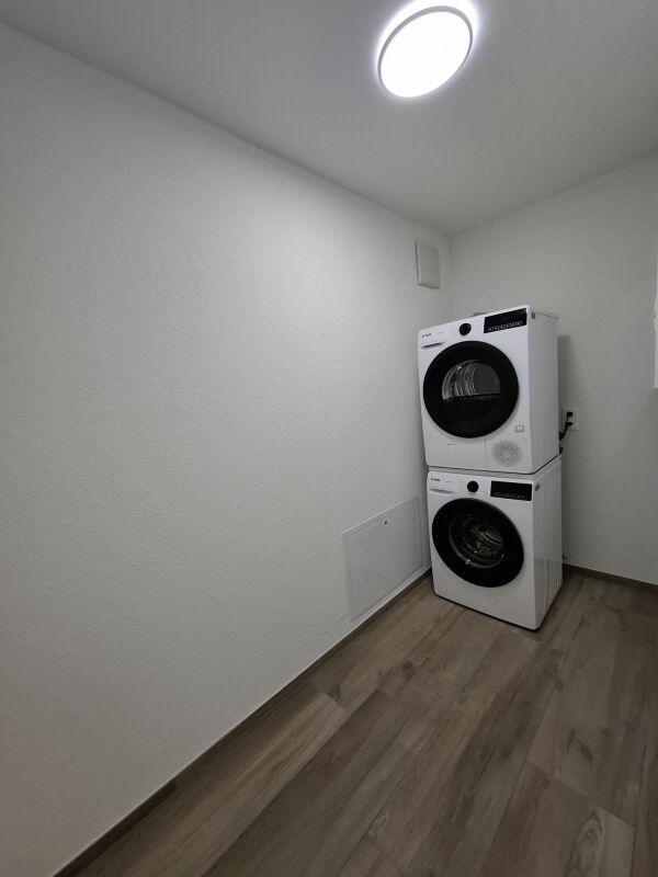 Moderne  2.5 Zi-Wohnung mit Balkon, NEUBAU, Zweitvermietung - Bild 6