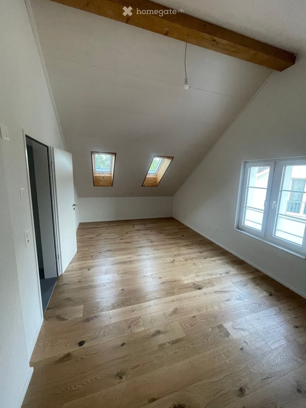Moderne 4.5-Zimmer-Dachwohnung in Riedikon mit Balkon und schöner Aussicht - Bild 5