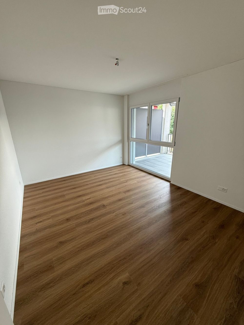 Neubau - Bezugsfertige 3.5-Zi-Wohnung in Mehrfamilienhaus - Bild 9