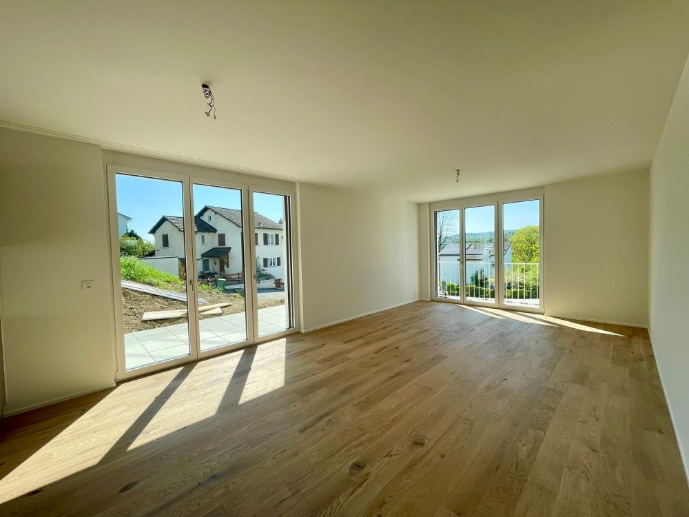NEU: Wohnen mit Weitblick | Moderne 2.5 Zimmer Neubauwohnung mit grosser Terrasse - Bild 2