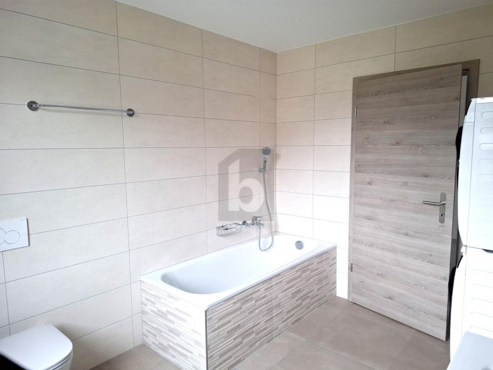 NEUF, SPACIEUX ET MODERNE - Bild 4