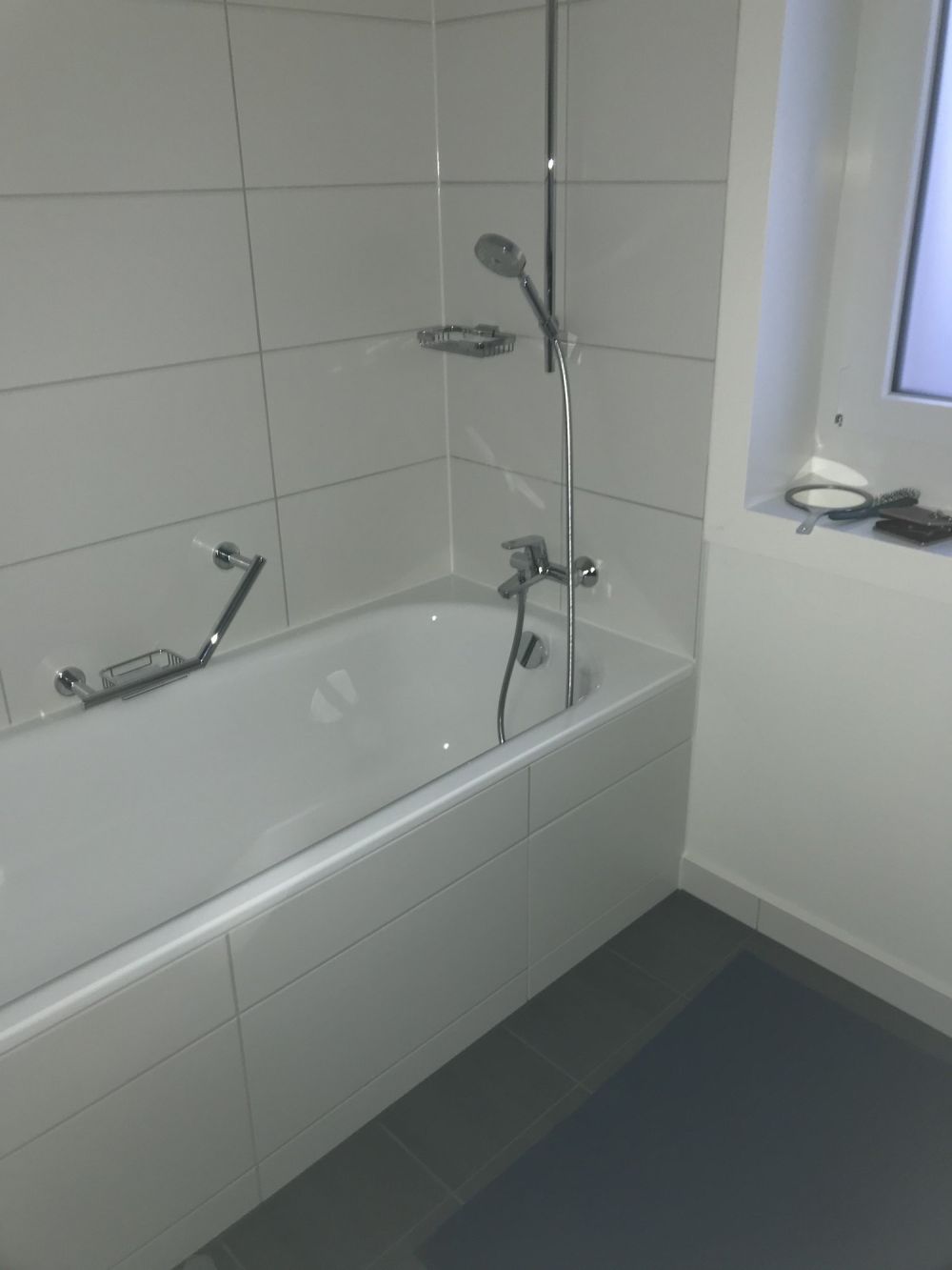 3½ ZIMMER-DACHWOHNUNG IN KERZERS (FR), MÖBLIERT, TEMPORÄR - Bild 6