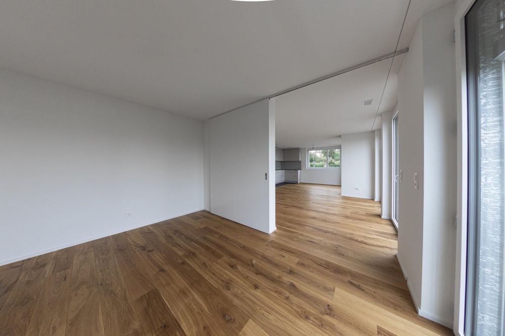 Moderne, helle 4.5-Zimmerwohnung und 1 Reduit  mit einer Topaussicht - Bild 4