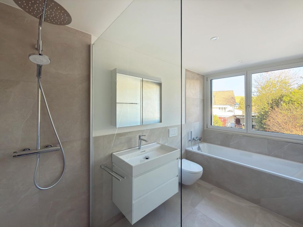 Letzte exklusive 4.5-Zimmer-Wohnung mit Terrasse - Collina - Badezimmer