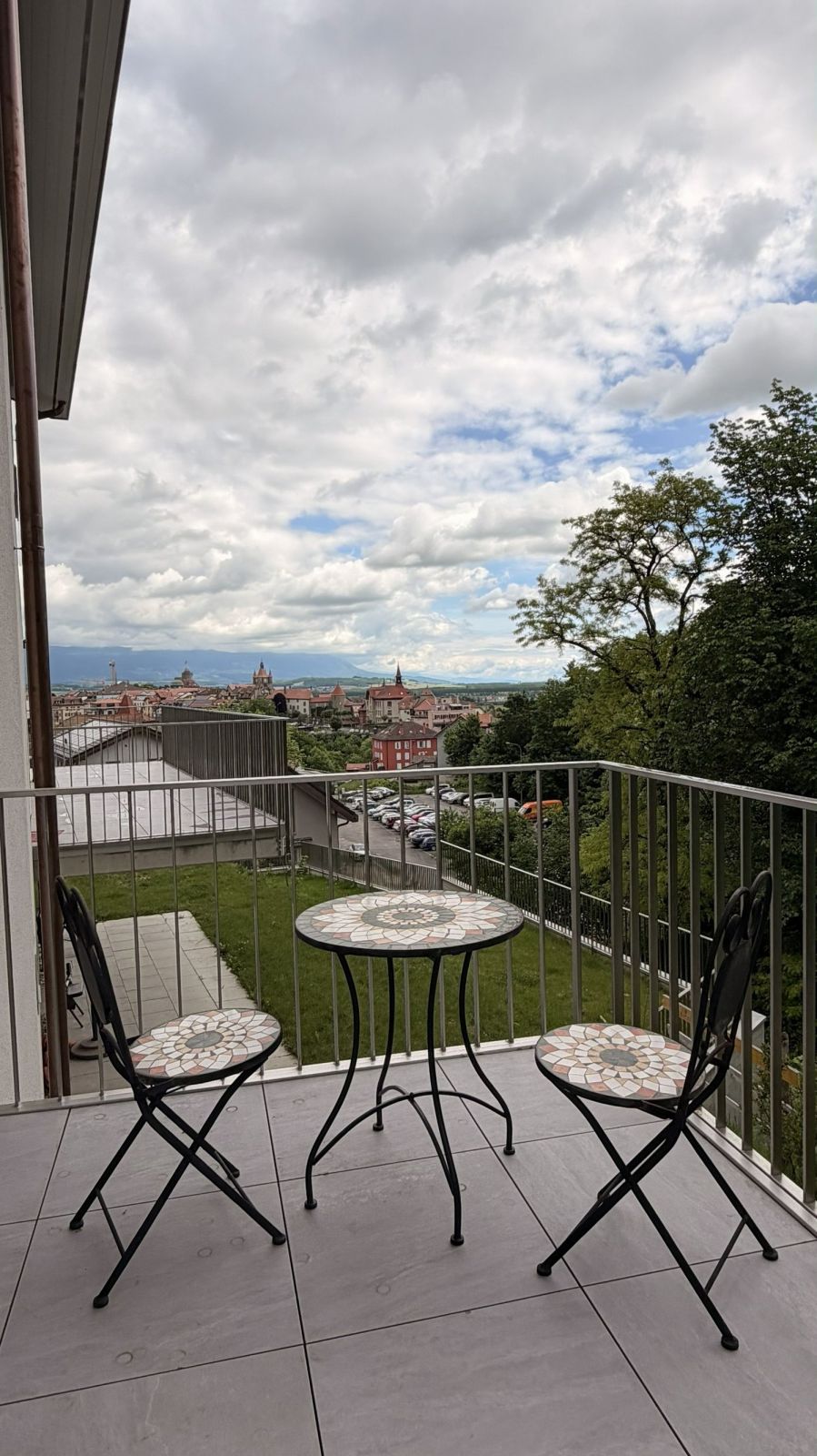 Moderne Reihenhaus-Villa 5.5 Zimmer (2025), privater Garten, superbe Aussicht, Garage mit direktem Zugang - Bild 5