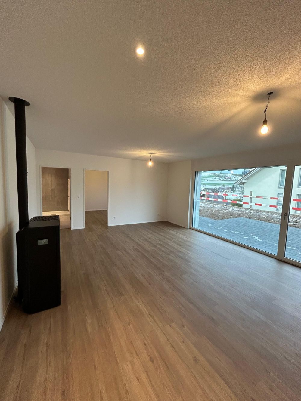 Gartenwohnung (3.5-Zimmer) mit 120m2 privater Rasenfläche und 40m2 Sitzplatz - Bild 5