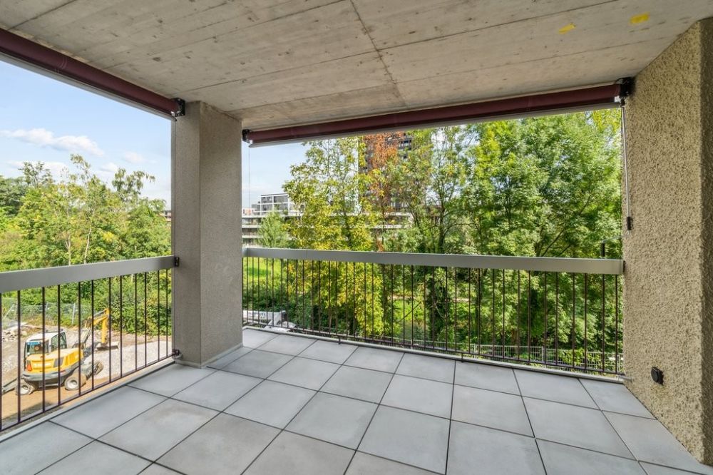 Attraktive Neubauwohnung an bester Lage direkt an der Glatt - Balkon
