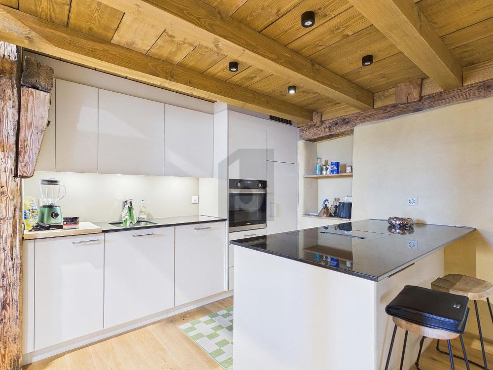 IM STÄDTLI AUF ZWEI ETAGEN - Bild 4