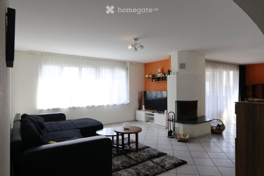 frisch renovierte 4.5 Zi. Wohnung im 1. OG an der Otmarsegg - Bild 2