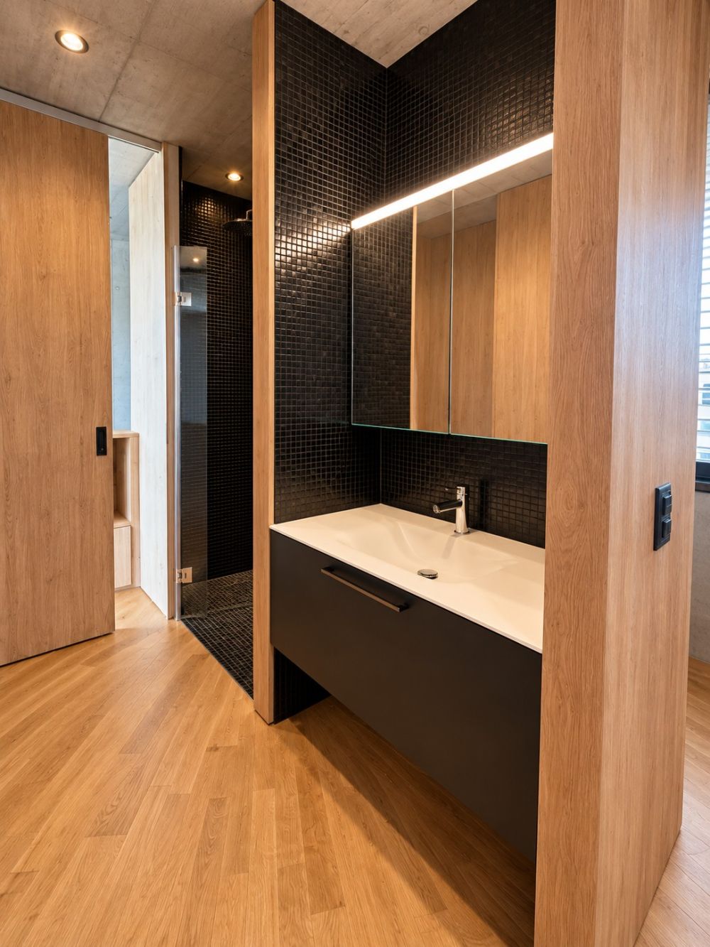 2.5-Zimmer Design-Attikawohnung mit 26 m² Terrasse im Aarauer Zelgli - Bild 8