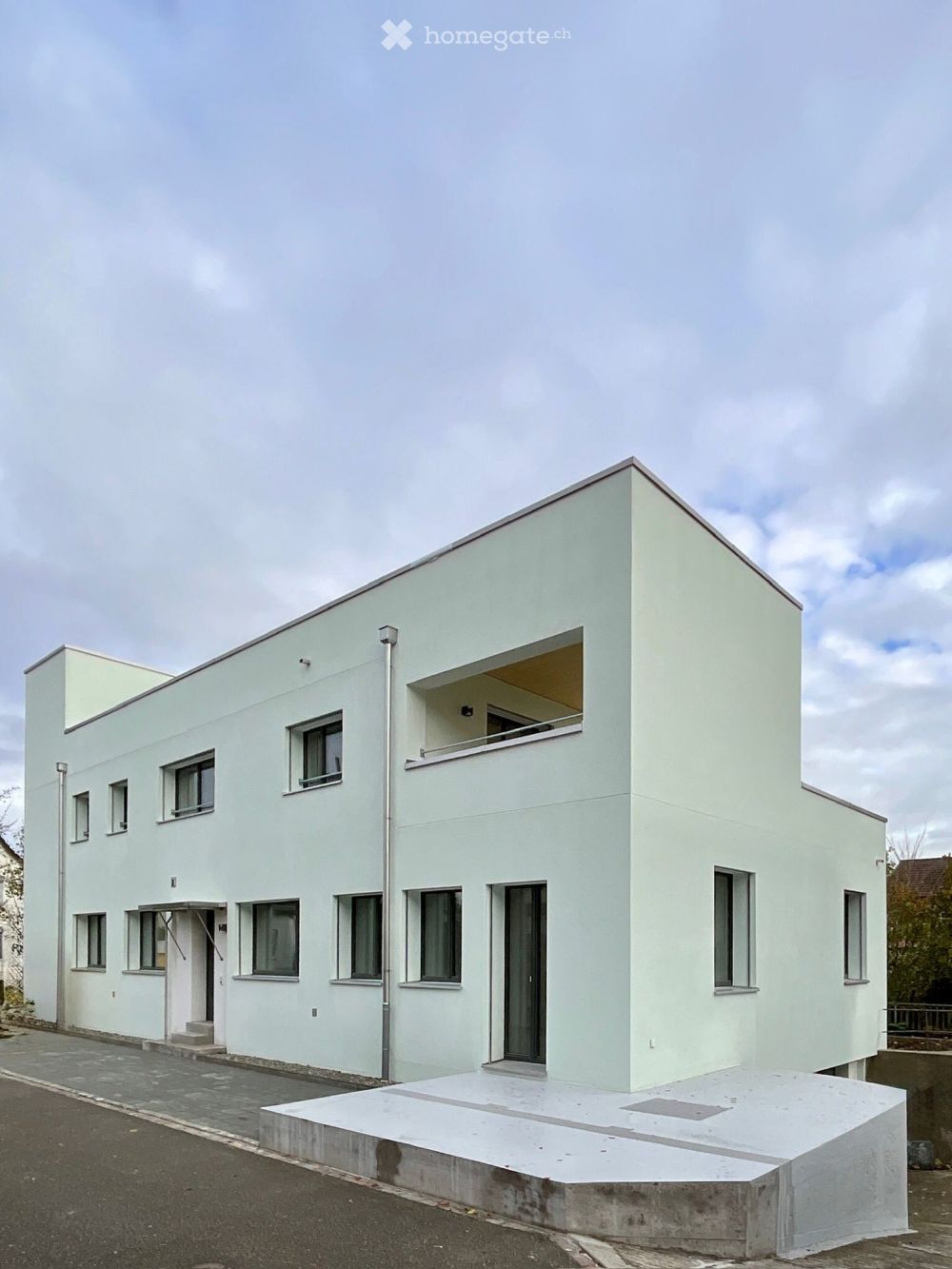 Erstbezug 5.5 Zimmer, sehr zentral und ruhig im 1. OG - Bild 1