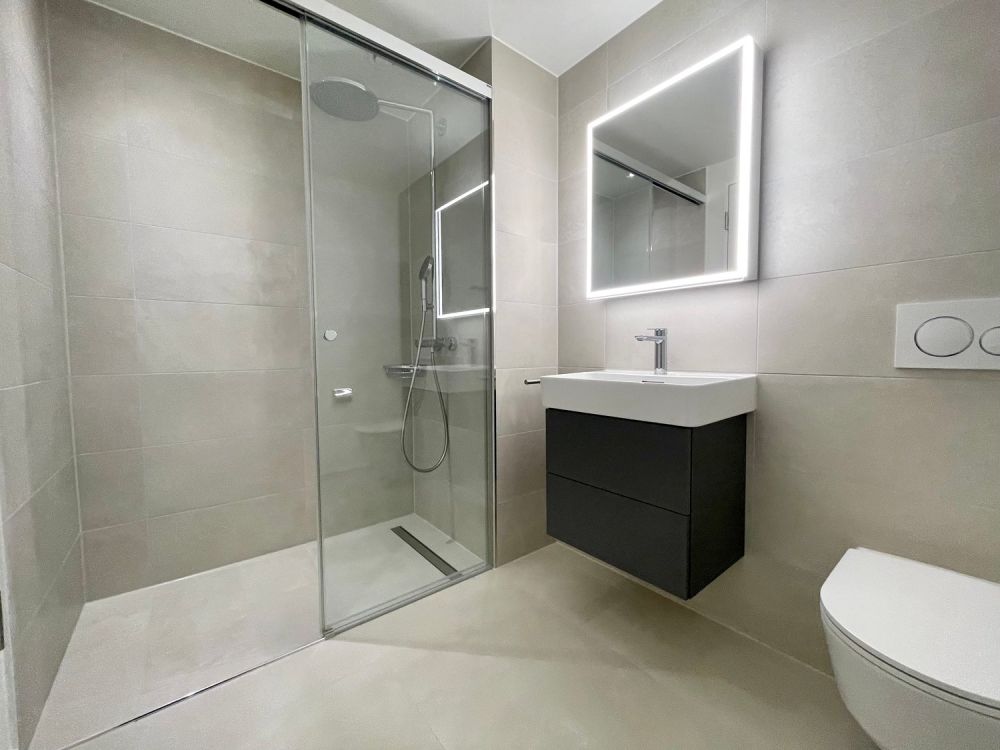 Exklusive 4.5 Zimmer Wohnung im Rhyfall Tower mit Rheinblick - Bild 11